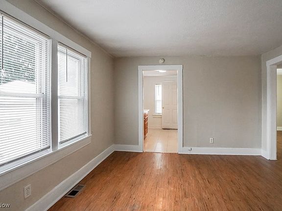 5th image of 2227 43rd St NW