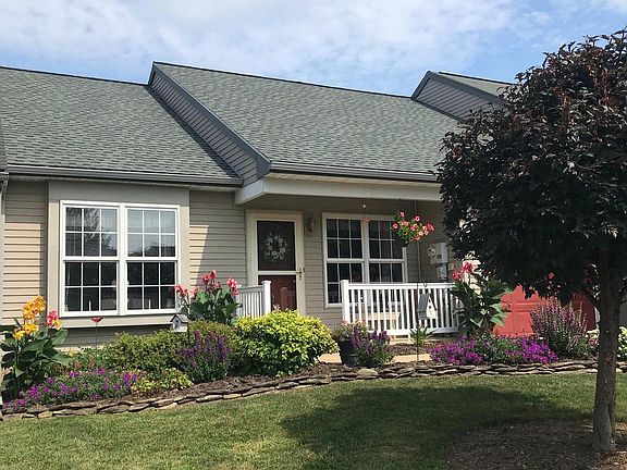 2nd image of 26 Oakgrove Ln