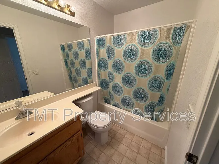 6413 Noble House Ct — Photo 7