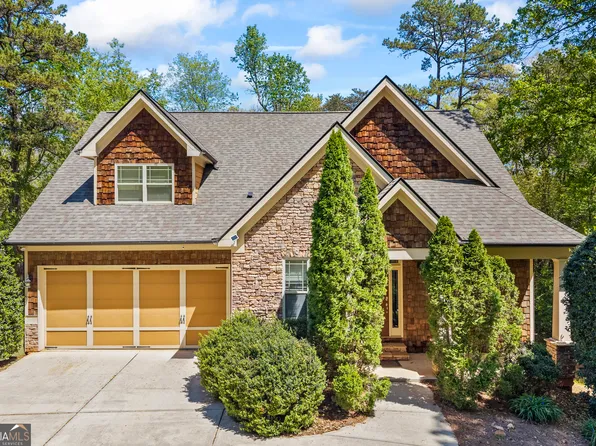 425 Wyndward Point Dr, Hartwell, GA 30643