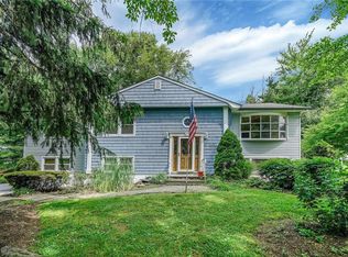 20 Tamarac Ave, New City, NY 10956