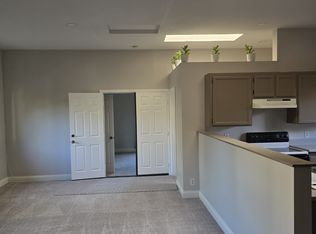 1906 Summit Dr #B, Escondido, CA 92027