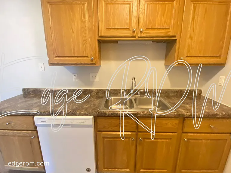 1115-1120 Doreen Ct — Photo 5