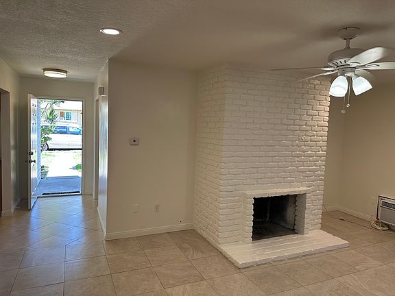 4th image of 616 S Fashion Park St APT A
