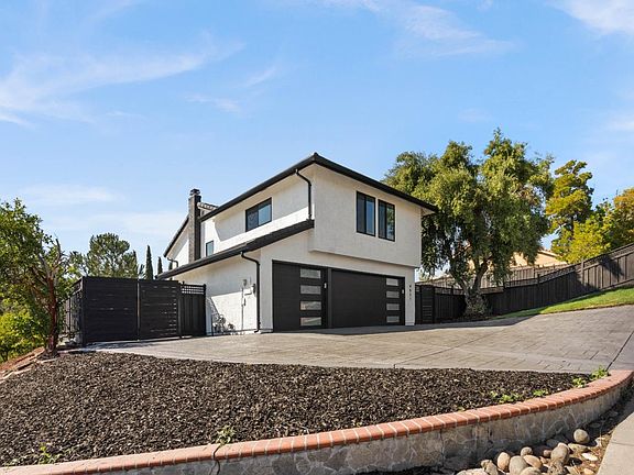 2nd image of 4831 Lyric Ln
