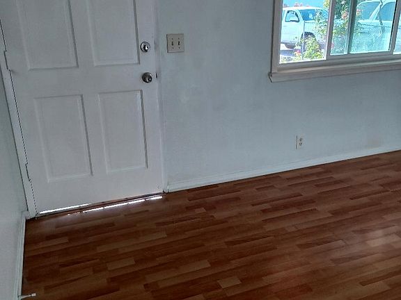 5th image of 14872 Booney St