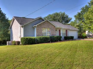 130 Rushbrook Ln, Lenoir City, TN 37771