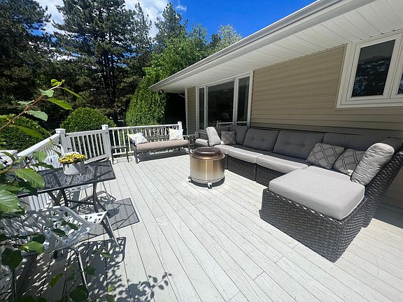 2nd image of 99 Porter St