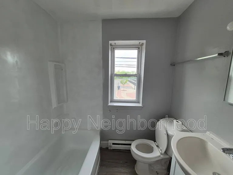 5-7 Upson St #5 — Photo 7