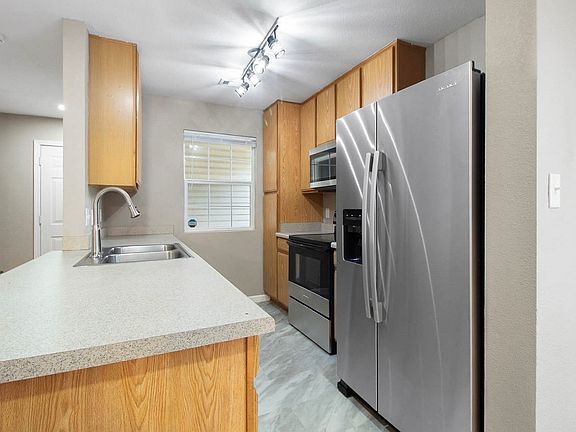 5th image of 1506 Cornerstone Ct #A