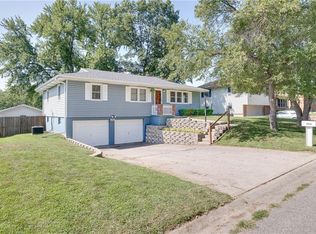2826 Jennifer Ln, Country Club, MO 64506
