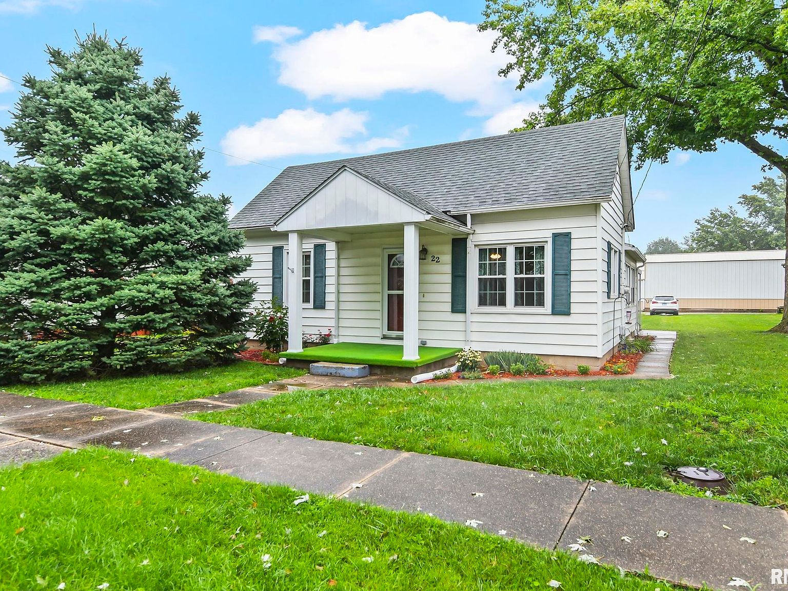 22 N 1st St, Divernon, IL 62530 Zillow