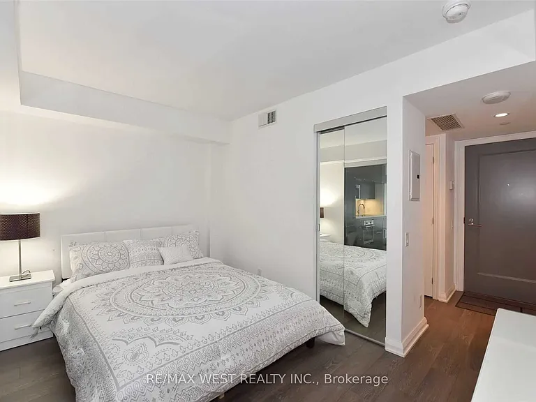 155 Yorkville Ave #1209 — Photo 7