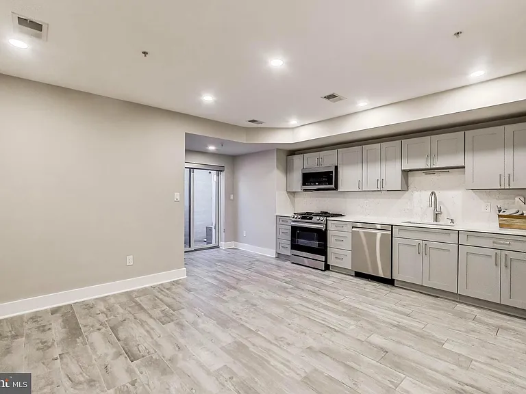 1444 Harvard St NW #1 — Photo 6