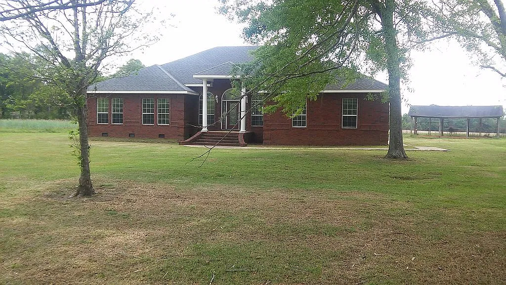 1424 County Road 7 — exterior photo
