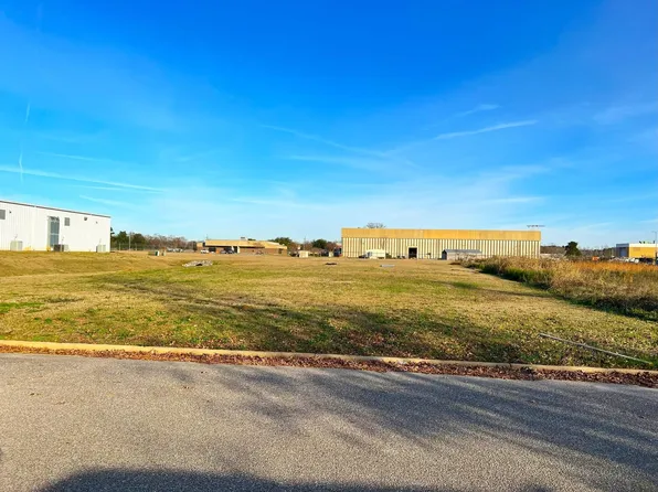 315 Kershaw Industrial Blvd, Montgomery, AL 36117