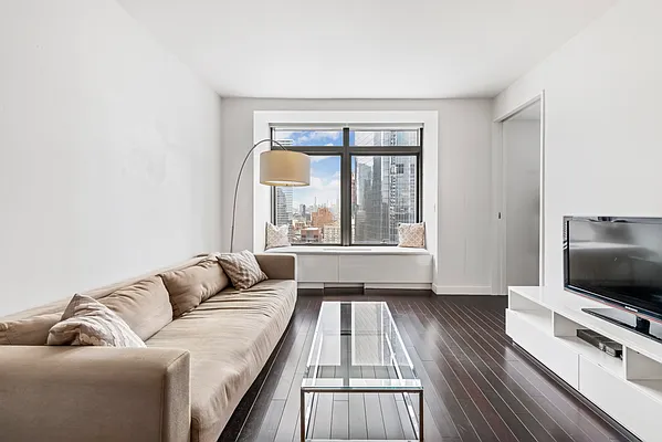 Rented by Nest Seekers International | media 12