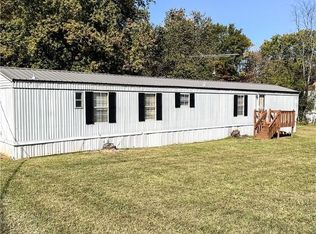 375 Sulphur Springs Rd, Hiddenite, NC 28636