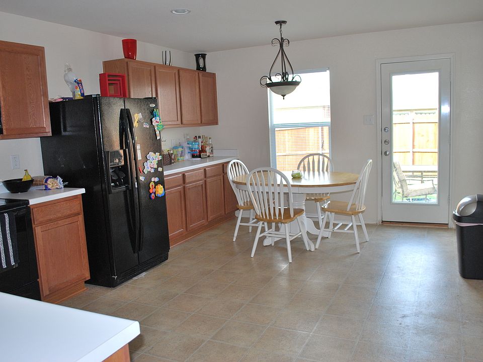 2nd image of 804 Cathy Dr