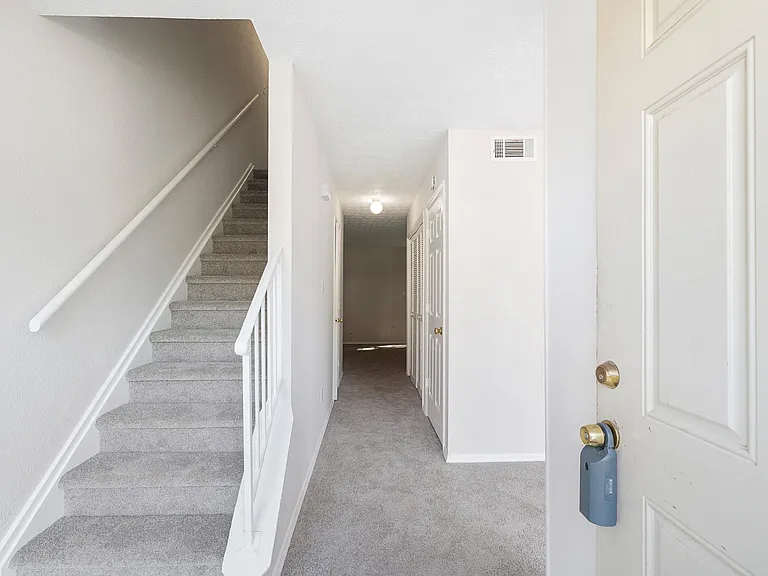 1189 Ashborough Dr SE #F — Photo 11