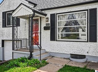 8325 State St, Ralston, NE 68127