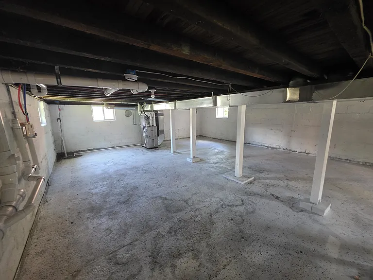 75 Hedge St — Photo 8
