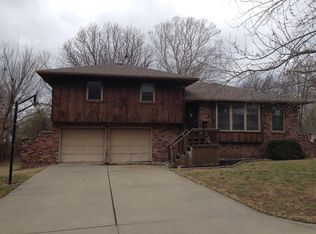 1767 Old Manor Rd, Emporia, KS 66801