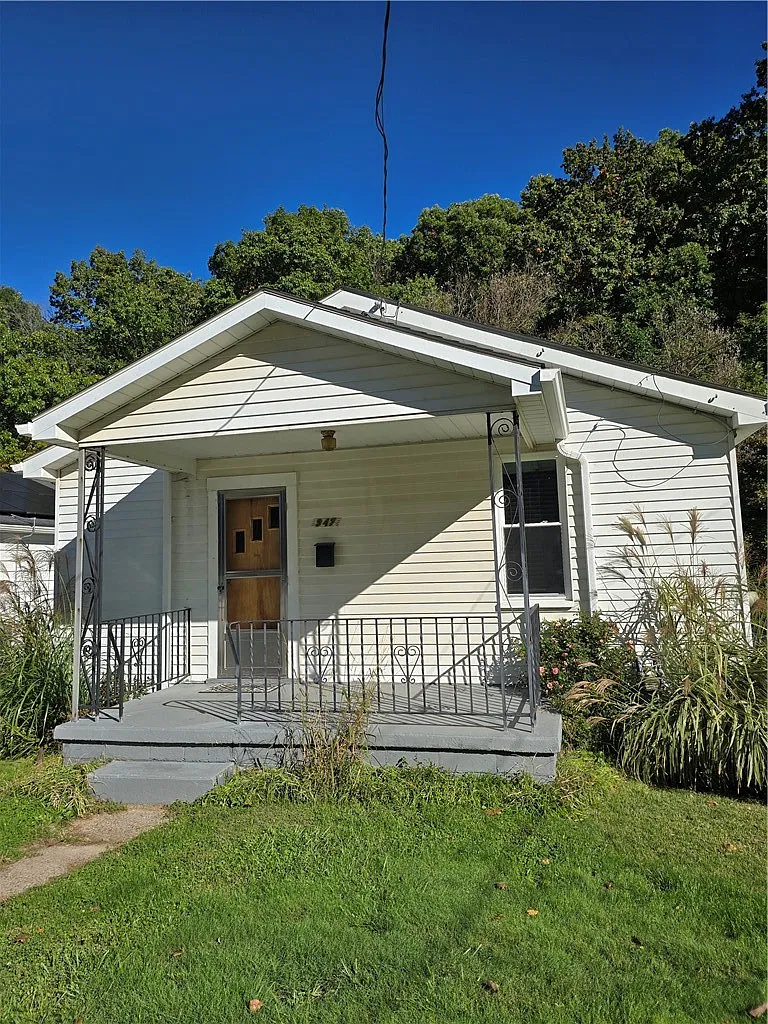 2 bed, 672 sqft, $1,100 — Photo 2