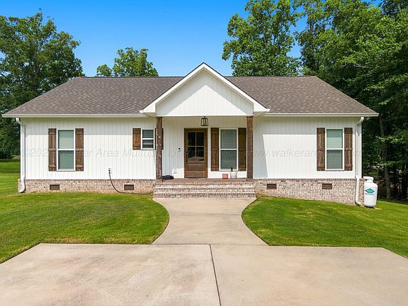 2nd image of 154 Summer Place Ln