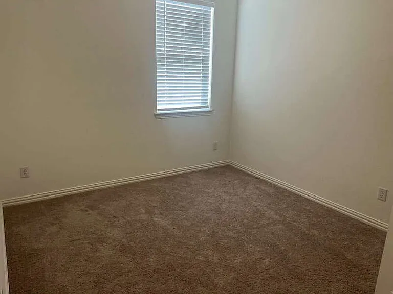 3306 Colorado Ln — Photo 13