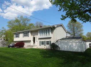 12 Mohawk Dr, Matawan, NJ 07747