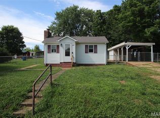 1405 E Chestnut St, Desloge, MO 63601