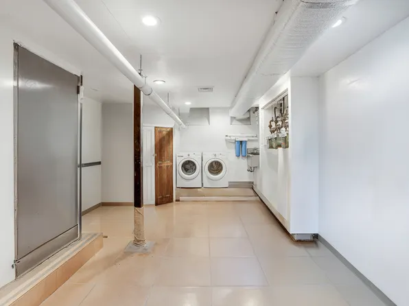 205 Edgecombe Avenue image 19 of 20