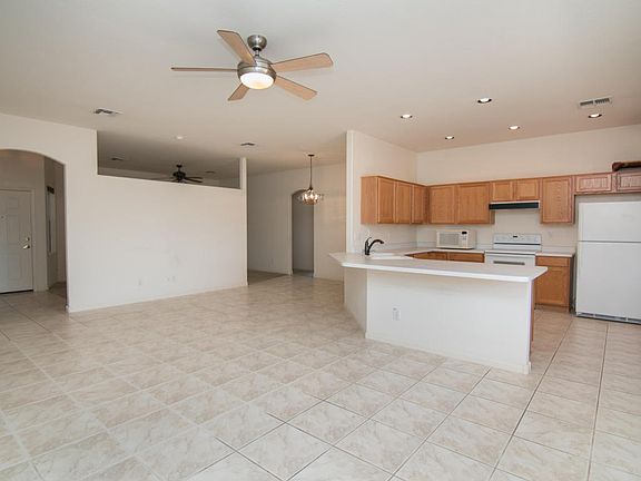 3rd image of 7801 W Southgate Ave