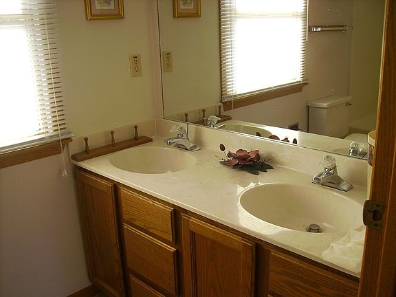 double sink in master bath