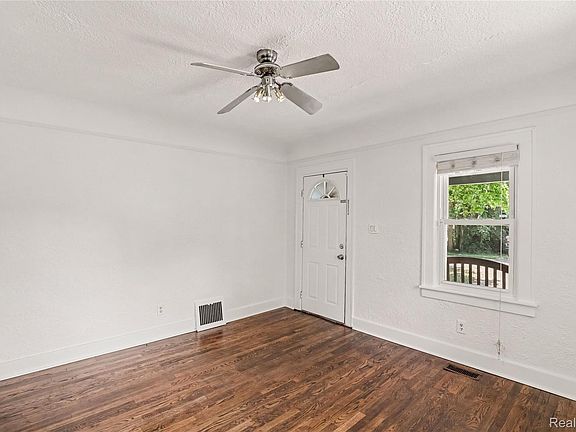4th image of 3260 Wanamaker Rd