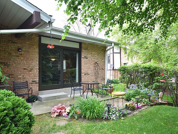 2nd image of W53N122 McKinley Ct