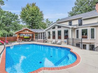 15405 W 93rd St, Lenexa, KS 66219