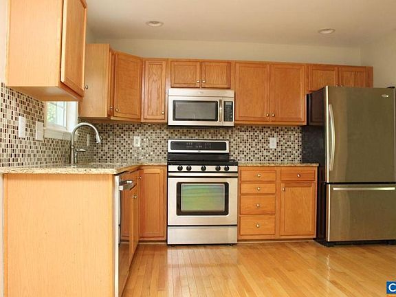 2nd image of 505 Jefferson Dr