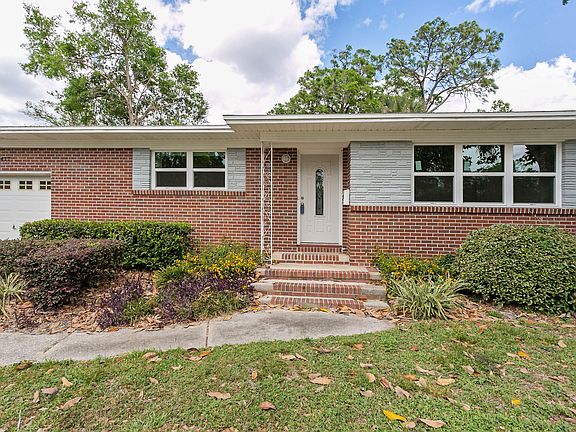 3rd image of 8417 S LAMANTO Avenue