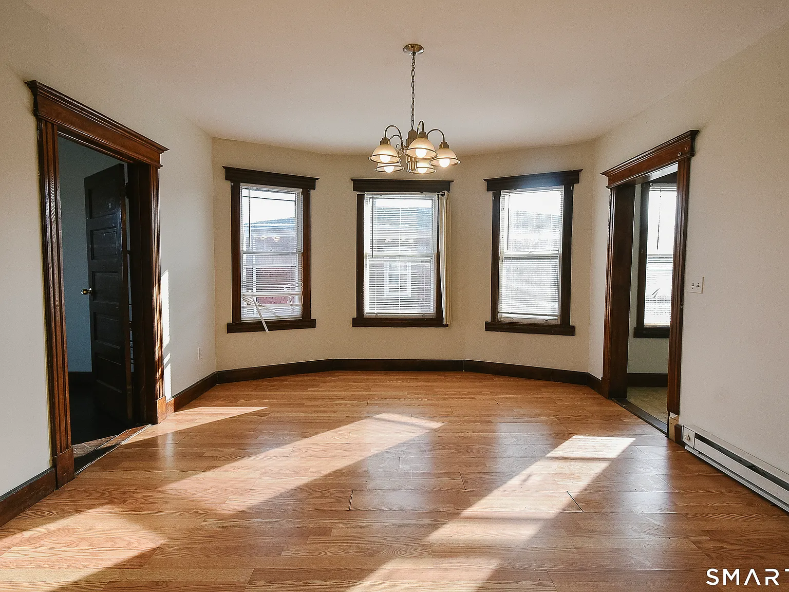 2 bed, 1.0 bath, 4202 sqft, $1,800 — Photo 2