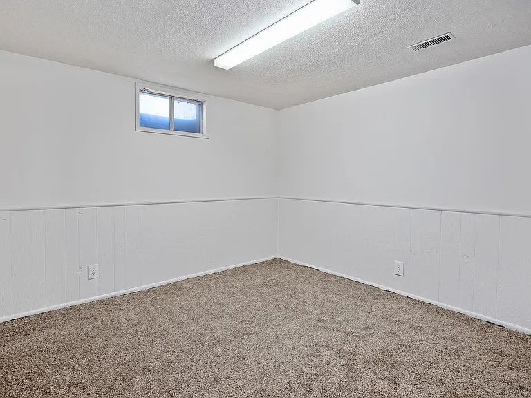 1642 Bel Air Cir — Photo 9