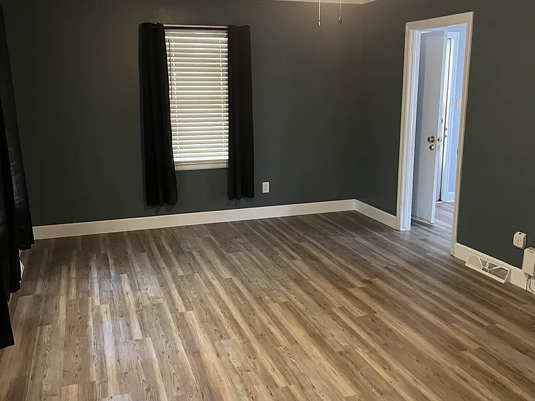 145 Woodland Dr SW — Photo 4