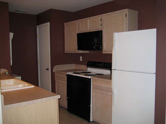 4th image of 4957 Adelia Dr