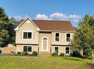 10003 Erlwood Ct, Fredericksburg, VA 22407
