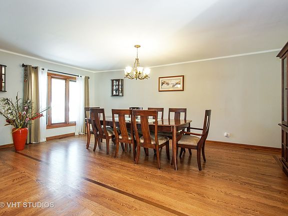4th image of 235 Trenton Ct