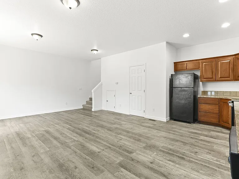 3745-3749 SE 127th Pl — Photo 5