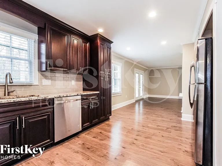 1001 Covewood Ct — Photo 7
