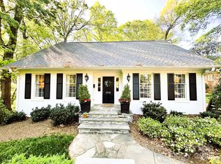 3718 Barclay Downs Dr, Charlotte, NC 28209