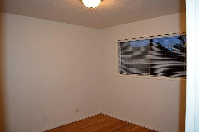 1718 Linton Ave — Photo 32